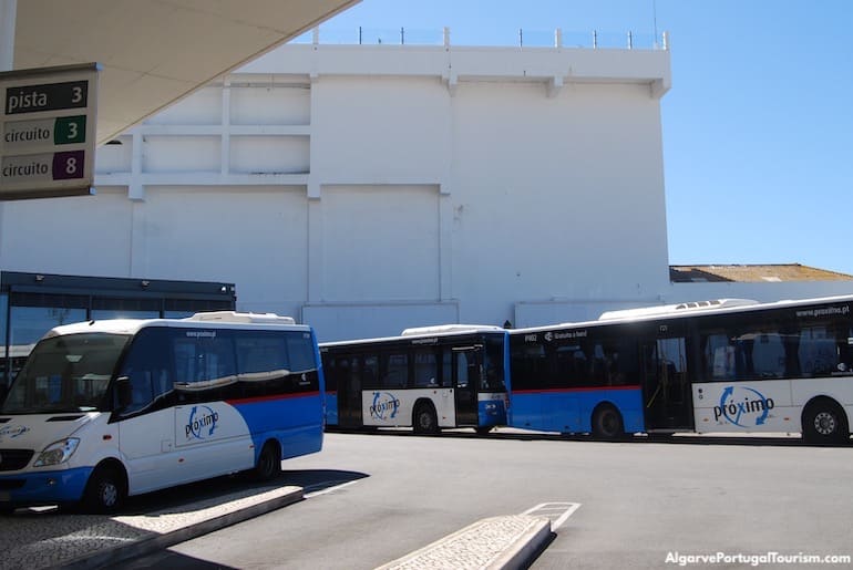 Autocarros em Faro