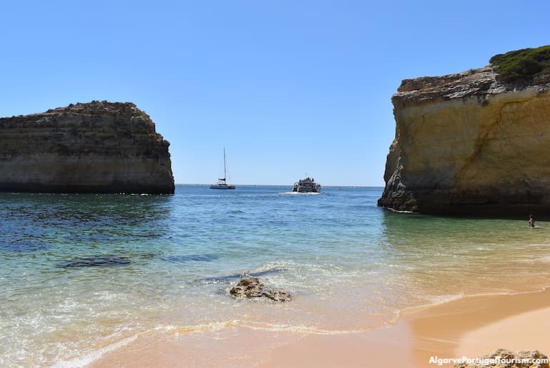 The calm waters in Praia do Barranquinho, Algarve