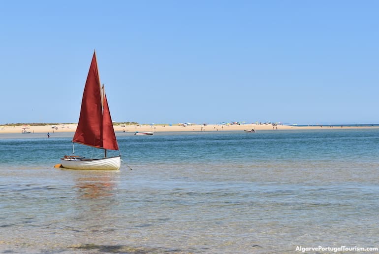 Praia da Ilha da Fuseta no Parque Natural da Ria Formosa, Algarve