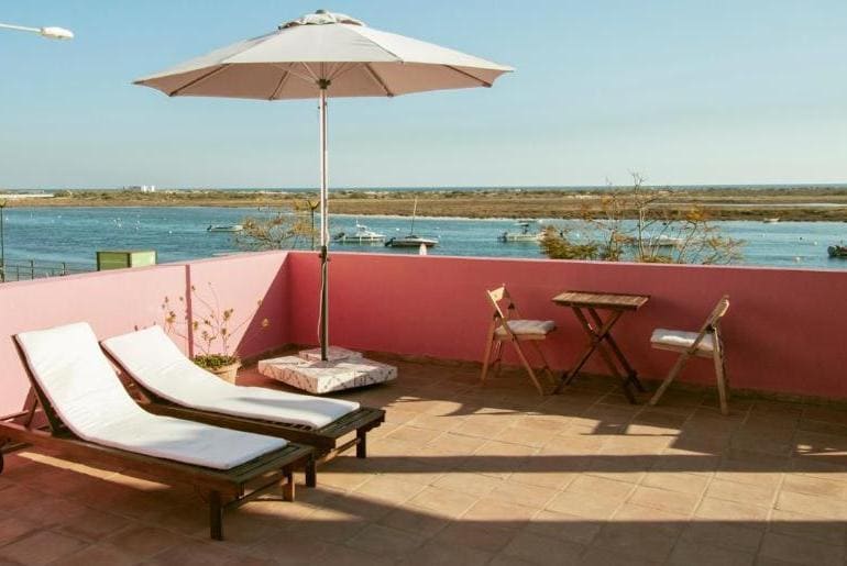 Casa Viana Guesthouse, Algarve