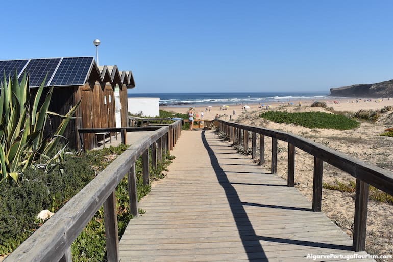 Praia de Monte Clérigo boardwalk