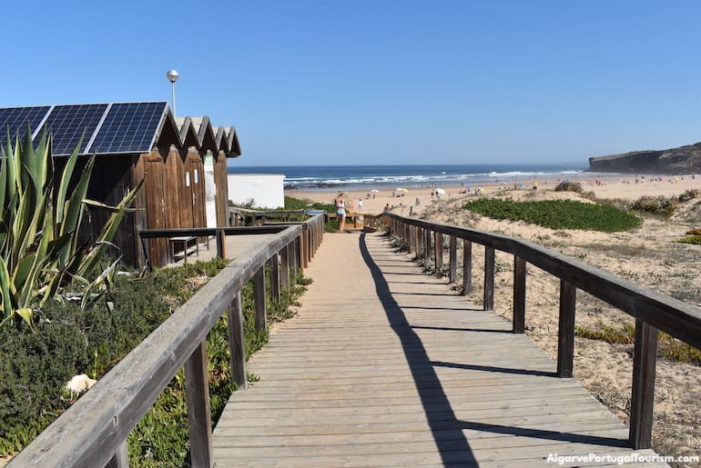 Passadiço na Praia de Monte Clérigo, Algarve