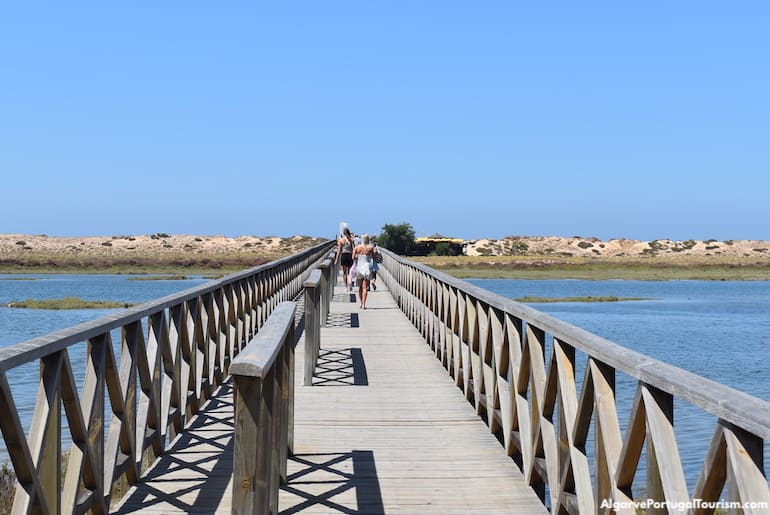 Quinta do Lago footbridge, Algarve