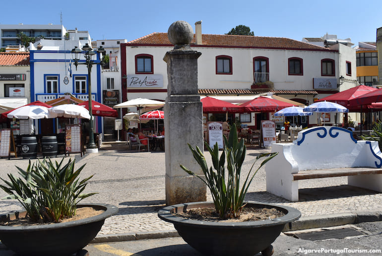 Praça Rainha D. Leonor, Ferragudo, Algarve